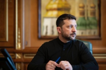 Zelensky: Rusia destruye edificios sagrados en Ucrania, sin importar la denominación