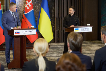 Zelensky discusses security guarantees for Ukraine with Fico