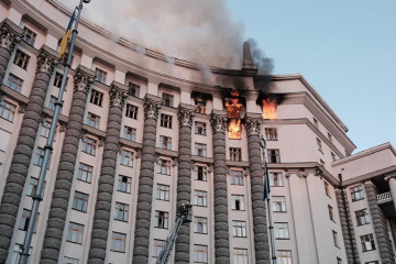 スヴィリデンコ宇首相、ロシア攻撃で損傷した内閣庁舎の建物内部の写真・動画を公開