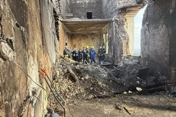 La embajadora de la UE dice que el edificio del Gabinete de Ministros fue alcanzado por un misil Iskander