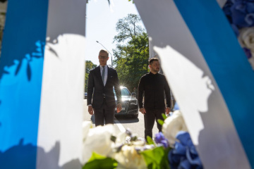 Zelensky, Stubb commemorate fallen defenders of Ukraine
