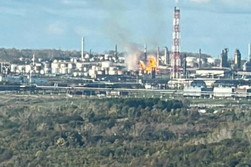 Großbrand in russischer Raffinerie nach ukrainischem Drohnenangriff