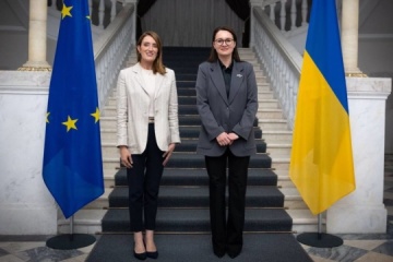 Ioulia Svyrydenko et Roberta Metsola discutent de l’ouverture des clusters de négociation et de la sécurité des enfants ukrainiens