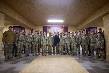 Zelensky meets soldiers taking part in Dobropillia counteroffensive in Donetsk region