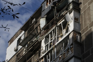 3 personnes ont été tuées et des dizaines blessées lors d'une attaque nocturne de Russie