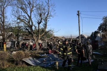 Zahl der Verletzten nach russischen Luftangriffen auf Saporischschja auf vier gestiegen. Drei Menschen starben