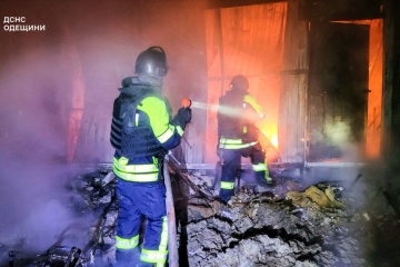 ロシア軍、ウクライナ南部オデーサ州を攻撃　ホテルと郵便局が炎上　死者２名