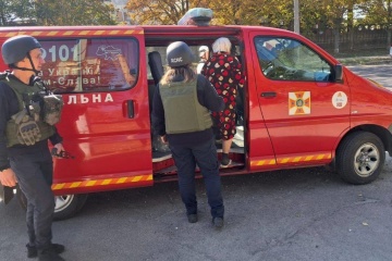 Russen greifen Region Dnipropetrowsk mit Artillerie und Drohnen an, fünf Verletzte