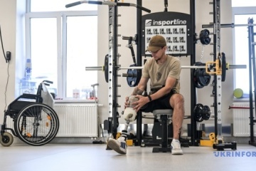 Attention, un superhomme s'entraîne