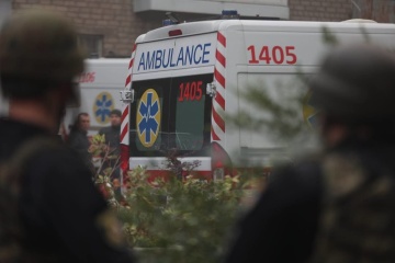 Ein Toter und 15 Verletzte durch russischen Angriff auf Dnipro