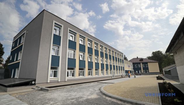 У Чернігові відновила роботу гімназія, що була пошкоджена під час бойових дій у 2022 році