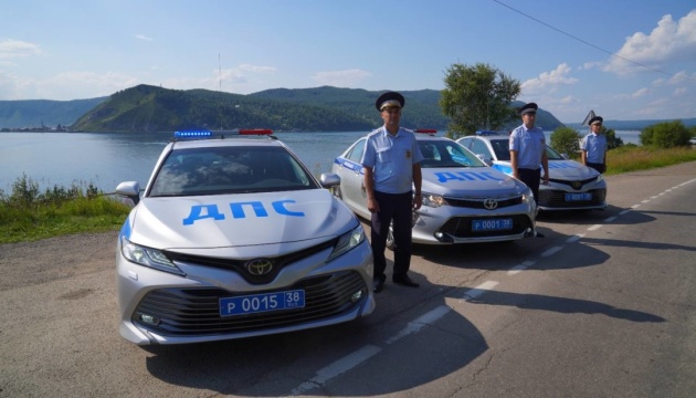 У Севастополі окупанти вимагають до нового року замінити номери авто на російські