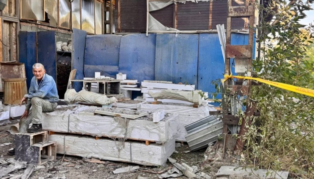 У Львові росіяни вдарили по приміщенню, де працювали скульптори