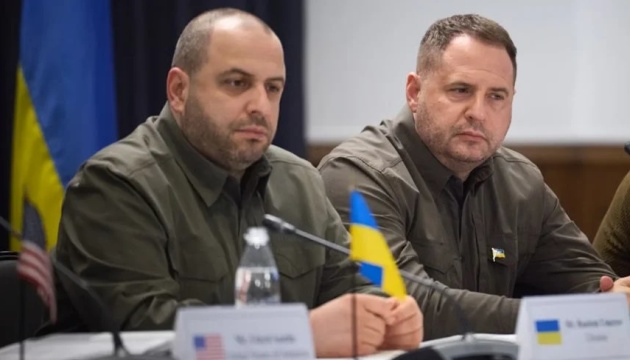 У Парижі Єрмак і Умєров обговорили з Віткоффом гарантії безпеки