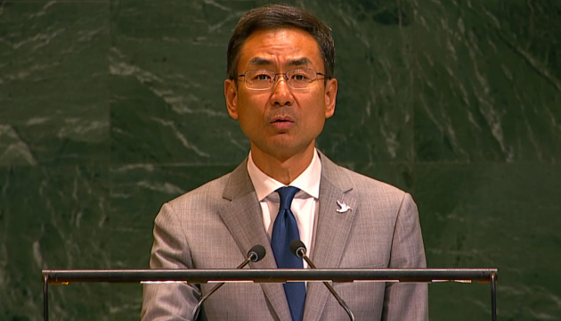 Китай у Генасамблеї ООН заявив про необхідність мирної угоди між Росією та Україною