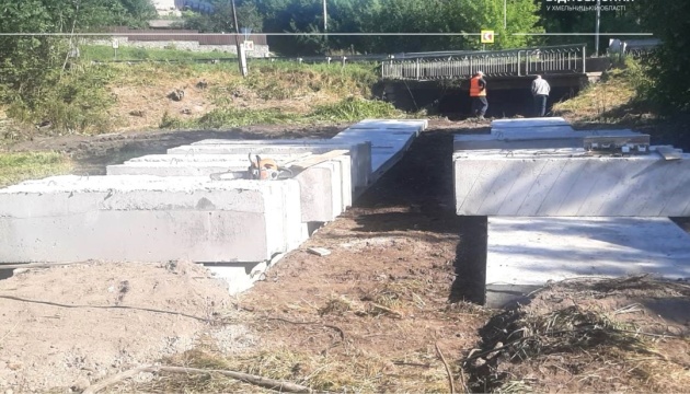 На Хмельниччині розпочали капітальний ремонт мосту на дорозі державного значення