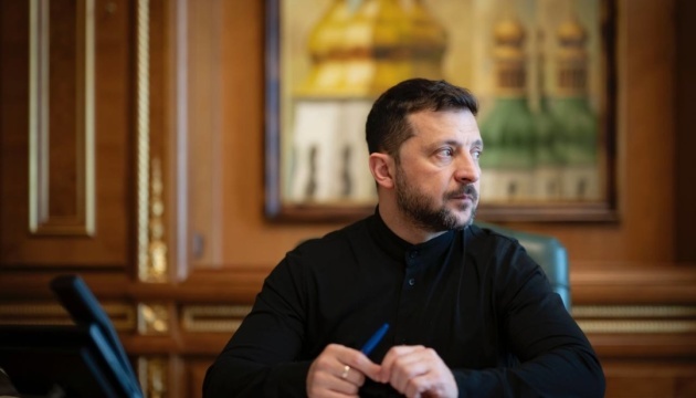 Zelensky: Rusia destruye edificios sagrados en Ucrania, sin importar la denominación