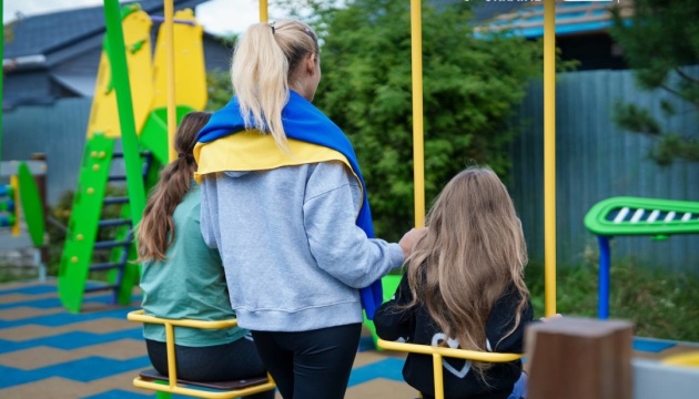 Un grand groupe d'enfants est revenu en Ukraine des territoires temporairement occupés 