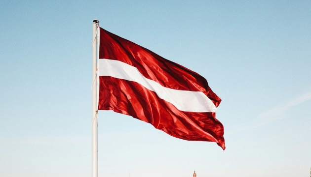 Латвія висилає понад 800 росіян