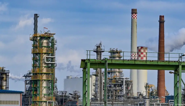 Німеччина знову продовжила управління над Rosneft Deutschland