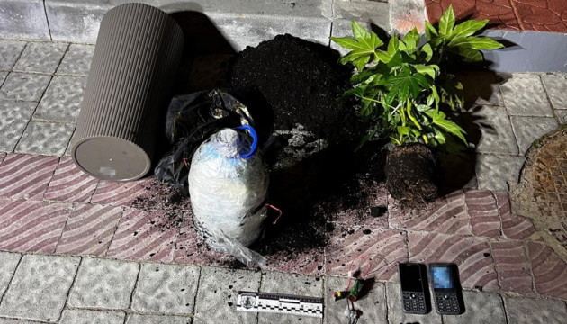 У Львові затримали двох підлітків, які на замовлення Росії підклали вибухівку у будинок військового