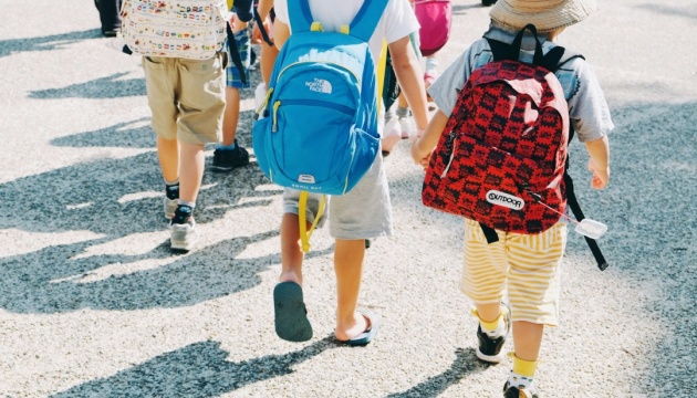 «Пакунок школяра»: що найчастіше купують українці для навчання дітей