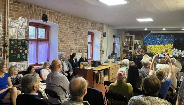 У Таллінні презентували книгу про українського військового, який пережив полон в РФ