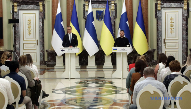 Президент Фінляндії після розмов із Трампом: Ми продовжимо економічний тиск на Росію