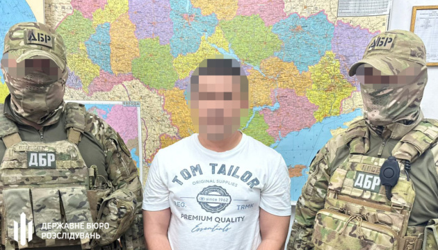 Із Німеччини екстрадували колишнього посадовця МВС, підозрюваного в махінаціях з елітними авто