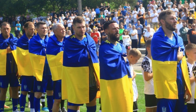 Збірна України серед ветеранів провела футбольне турне на підтримку ЗСУ