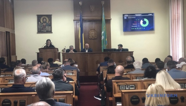 У Чернівцях депутати звільнили з посади голову облради