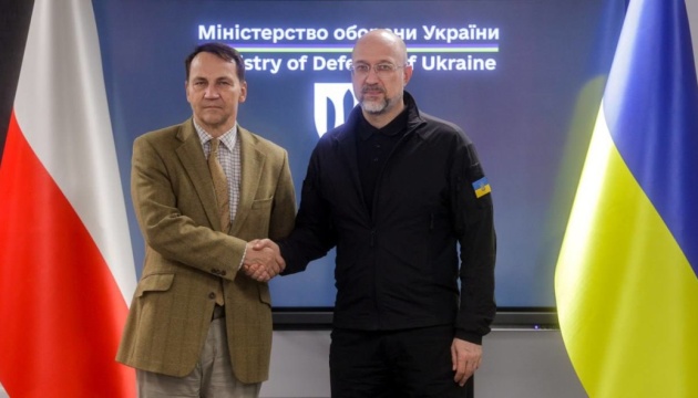 Шмигаль і Сікорський обговорили співпрацю у перехопленні повітряних цілей
