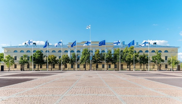 МЗС Фінляндії викликало посла Росії через вторгнення дронів у Польщу