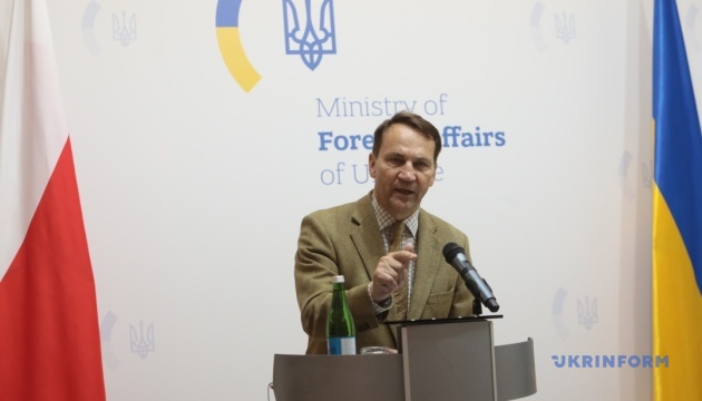 Сікорський не підтвердив і не спростував, що російські дрони летіли на Жешув