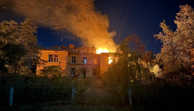 У Слов’янську внаслідок атаки дронів пошкоджені дитсадок і приватні будинки