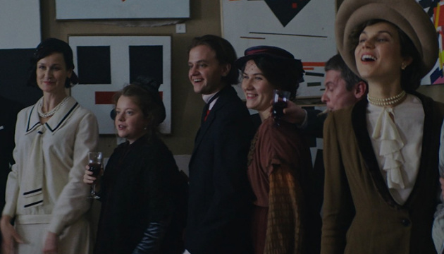 В українському прокаті триває показ біографічного фільму «Малевич»