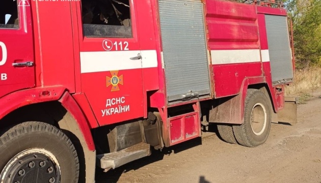 На Запоріжжі росіяни обстріляли автомобіль ДСНС, що їхав гасити пожежу