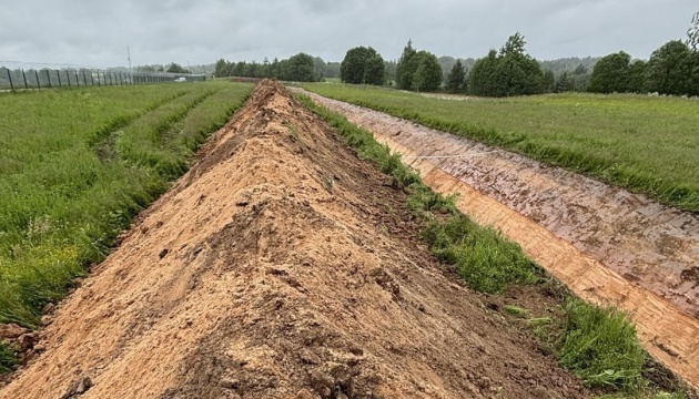 Естонія споруджує на кордоні з Росією протитанковий рів