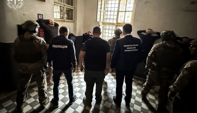 На Закарпатті викрили «авторитета», який організовував незаконні переправлення військовозобов’язаних із СІЗО