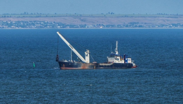 У Маріуполі окупанти розчищають канал до порту, щоб покращити вивезення вкраденого - Андрющенко