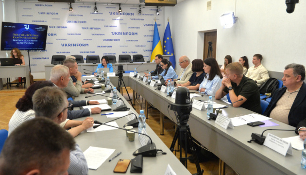 Учасники круглого столу в Укрінформі підбили попередні підсумки вступної кампанії – 2025 