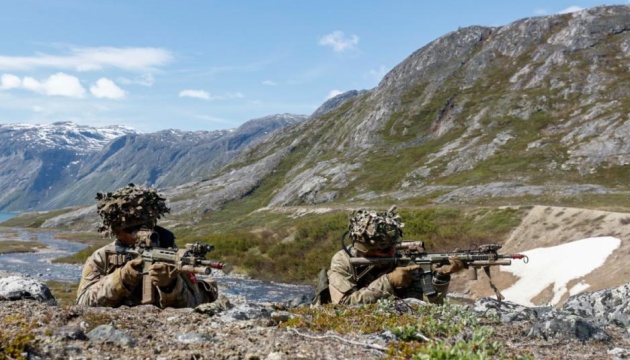 Данія проводить масштабні військові навчання у Гренландії, не запросивши США