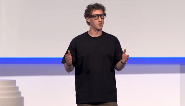 Цукерберг представив розумні окуляри зі штучним інтелектом та нейронним браслетом за $799