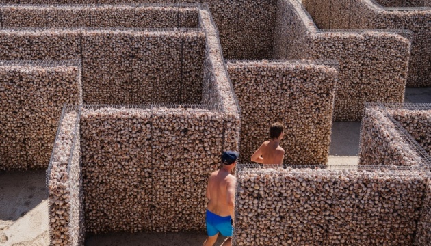 На Одещині створили перший в Україні лабіринт із мушель рапанів