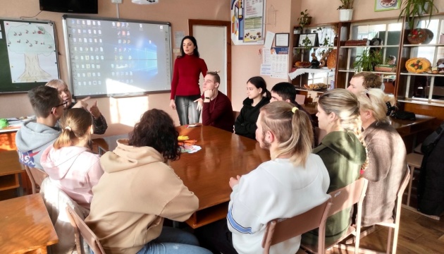 У Миколаєві навчають та працевлаштовують людей з порушеннями слуху