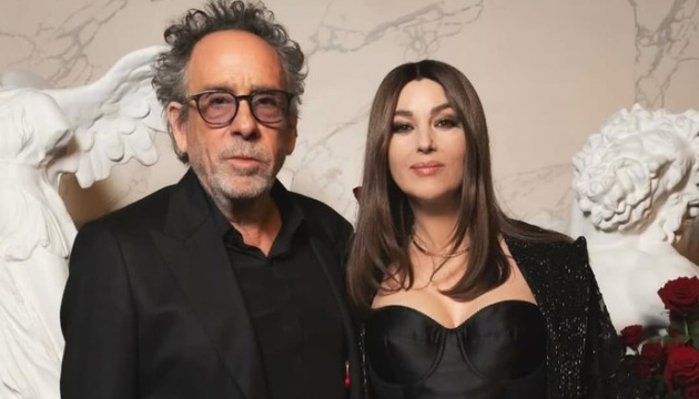 Кінорежисер Тім Бертон і акторка Моніка Белуччі розірвали стосунки