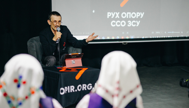 «Опір - це ключове, чому ми мусимо навчитися» - Мар’ян Пиріг на фестивалі «Червона Рута»