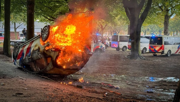 У Гаазі демонстрація проти імміграції переросла у сутички з правоохоронцями