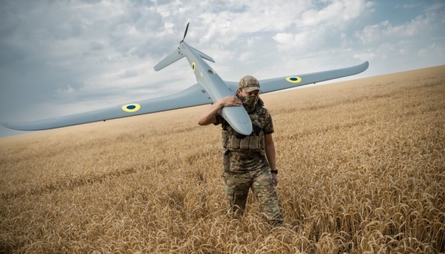 Les forces ukrainiennes du renseignement détruisent trois hélicoptères Mi-8 et un radar « Nebo-U » russes en Crimée occupée 