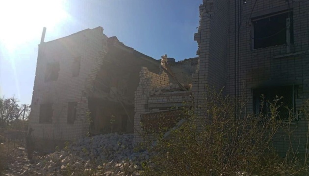 Росіяни зруйнували адмінбудівлю у Садовому Херсонської громади